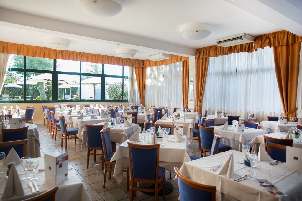 Hotel Grand 4*