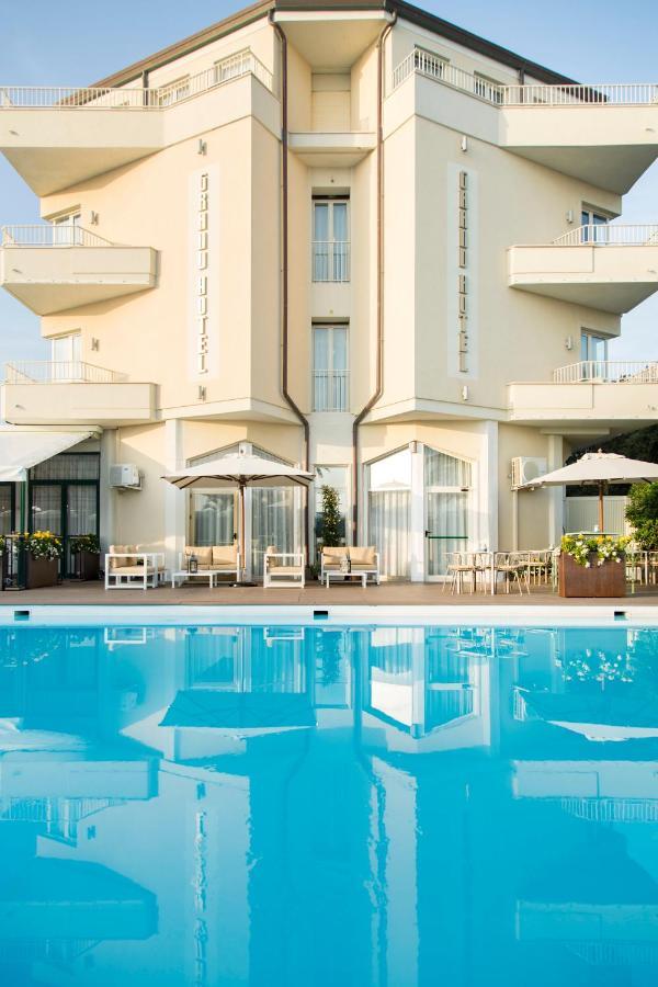 Hotel Grand 4*